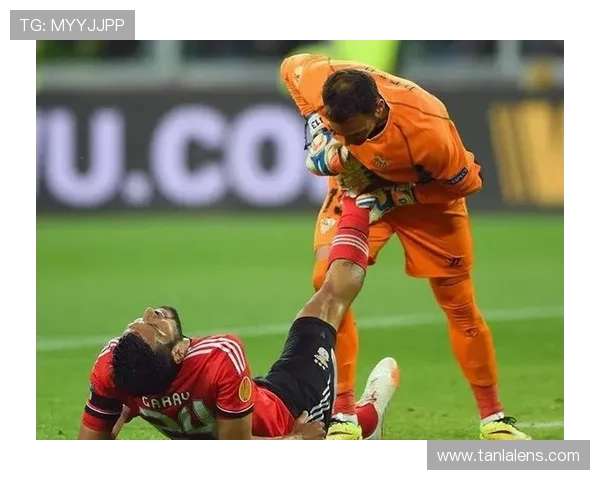 足球减压：球迷通过运动释放压力，提升生活质量的有效方法分析