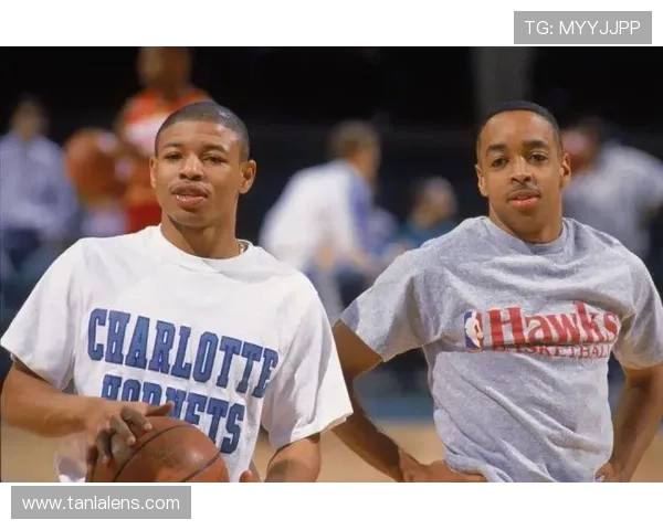 奥纳纳：从霍芬海姆梯队到汉堡主力的早期生涯解析