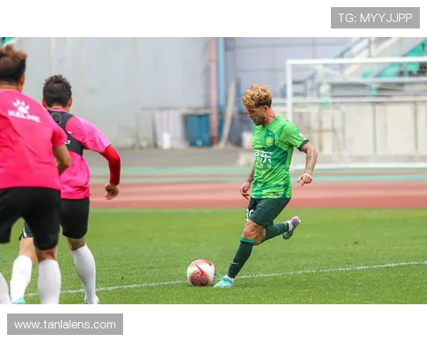 国安中场配置问题显现,结构失调影响比赛节奏,对赛季走势形成制约 国安中场配置问题显现,结构失调影响比赛节奏,对赛季走势形成制约