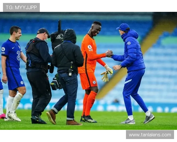 若昂·坎塞洛：英超冠军主力边后卫解析